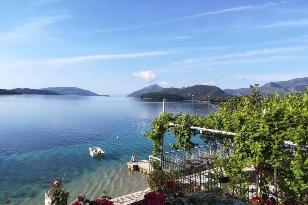 Villa Violeta Lefkada Nidhrion Exteriör bild